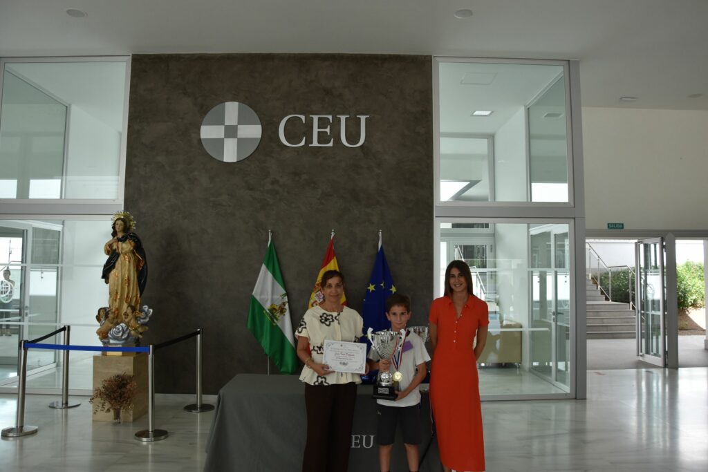 El Colegio CEU San Pablo Sevilla entrega los premios a los alumnos ...