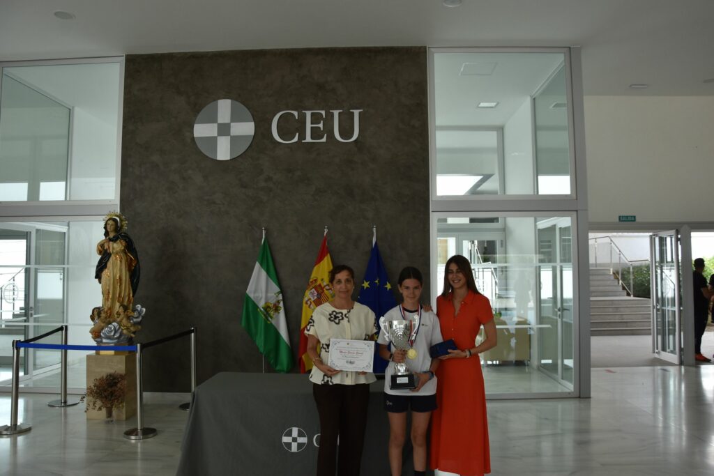 El Colegio CEU San Pablo Sevilla entrega los premios a los alumnos ...