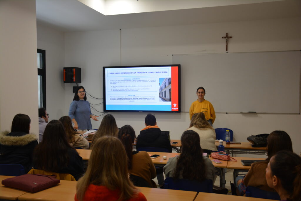 Sesión formativa de la Fundación Prolibertas a los alumnos del Centro de Estudios Profesionales CEU en Sevilla.