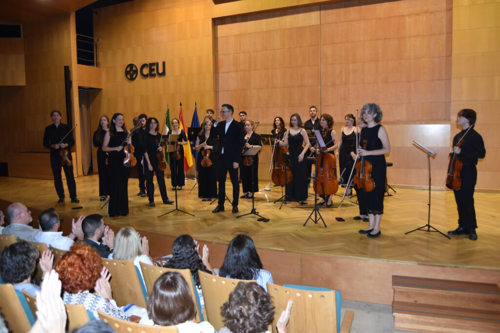 Gran acogida del primer concierto de la temporada de la Orquesta de Cámara de Bormujos.